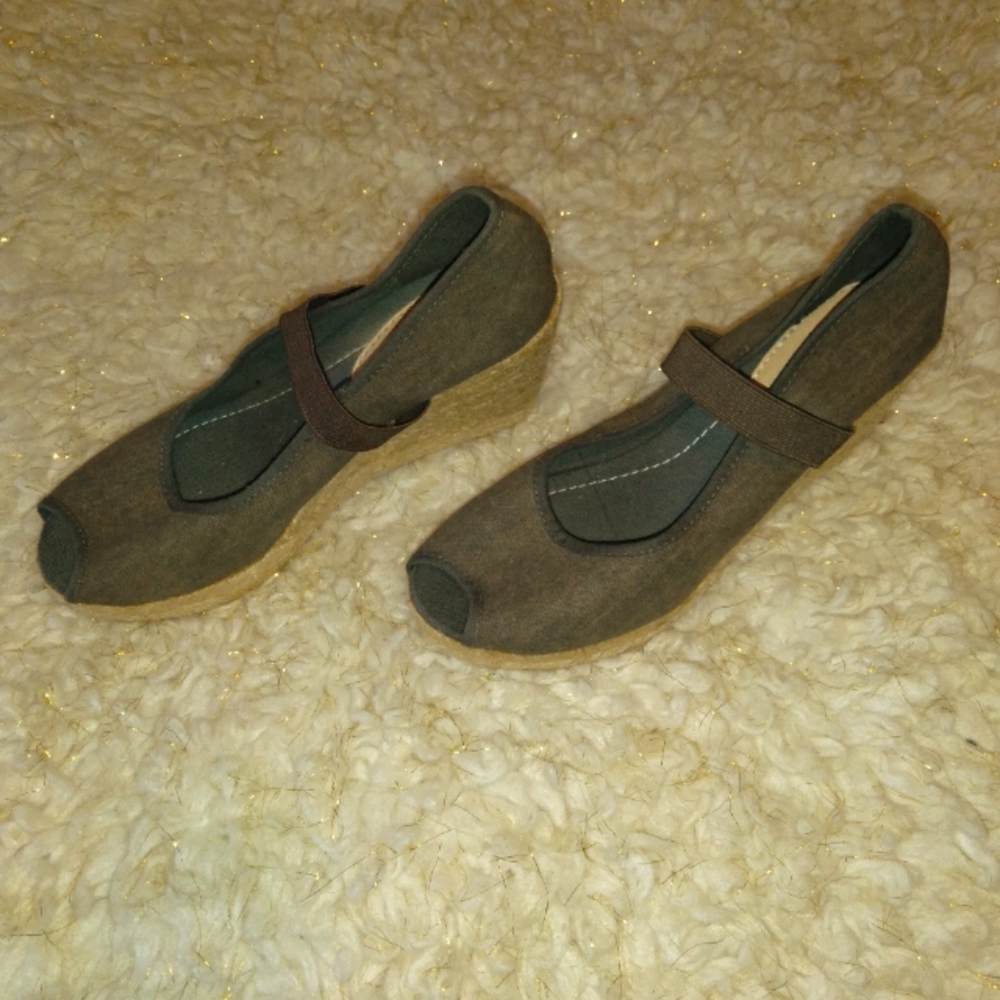 *Final Sell Price* Montego Bay Club Wedges